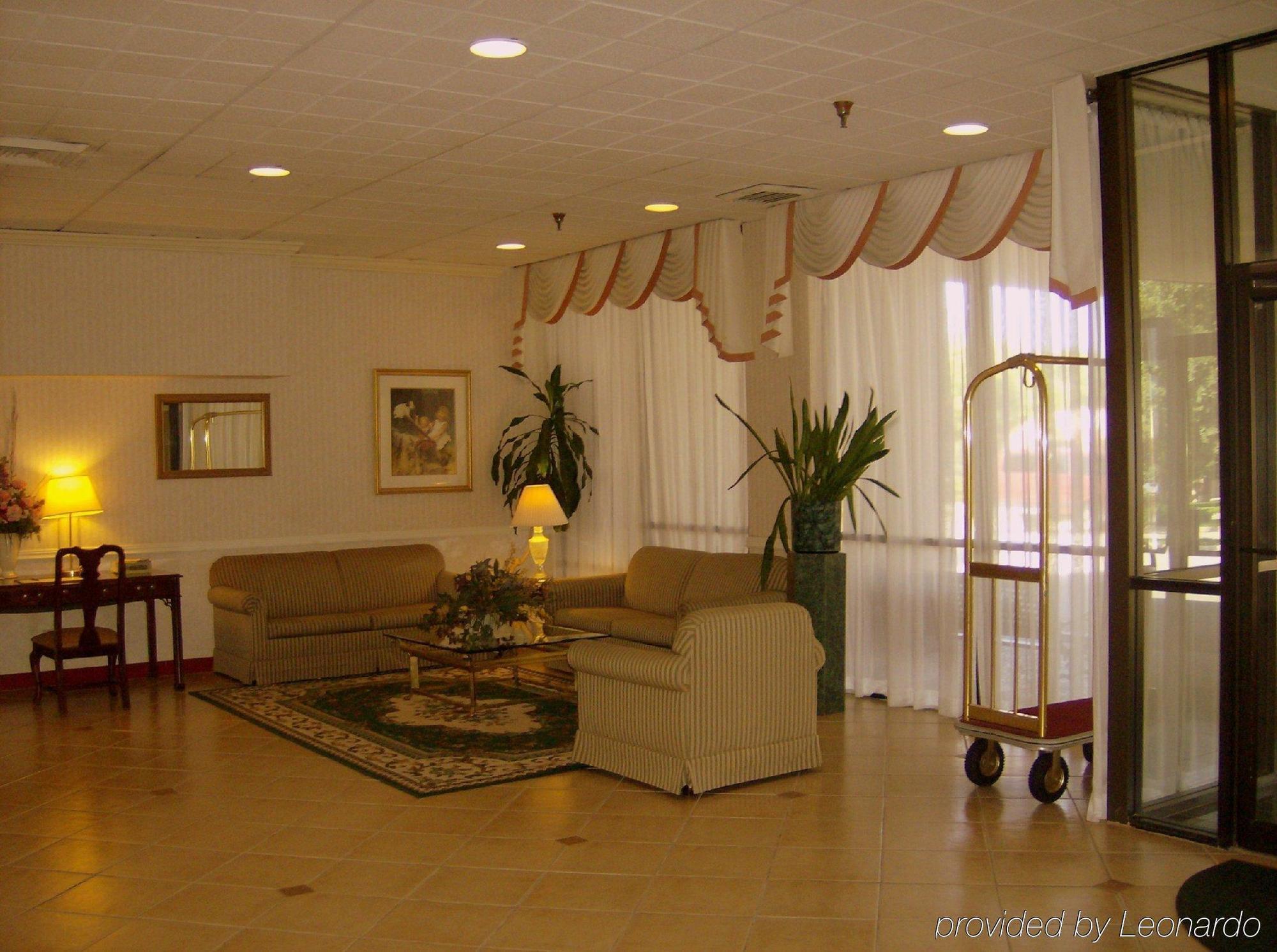 Carol Hotel Omaha Interior photo
